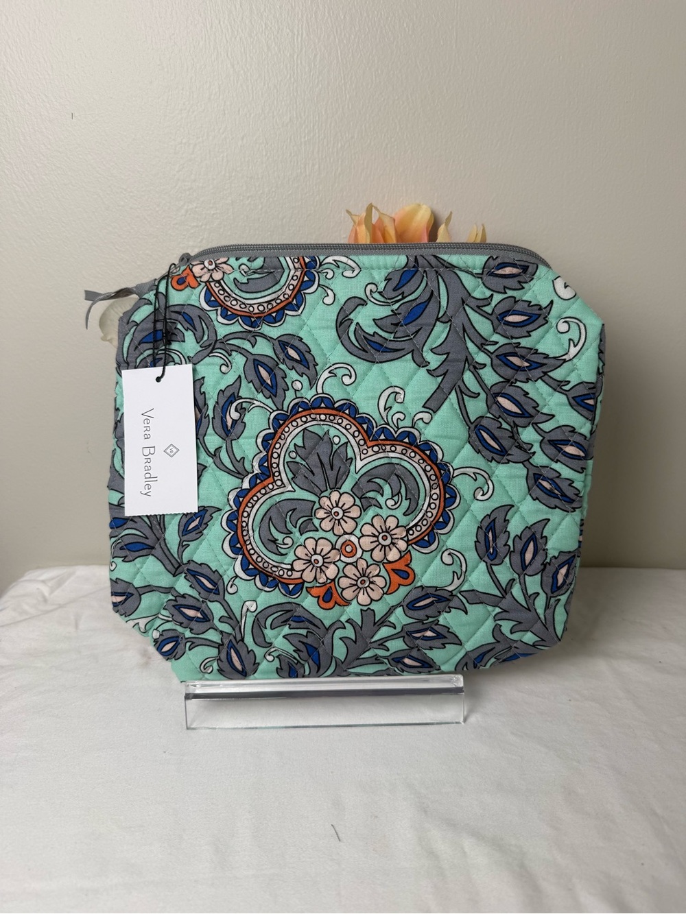 NWT Vera Bradley Fan Flowers Large Cosmetic Retired Pattern